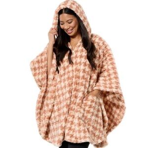 Brand New Warm & Cozy Faux Sherpa Angel Wrap Beige Houndstooth Hooded HSN Gifts
